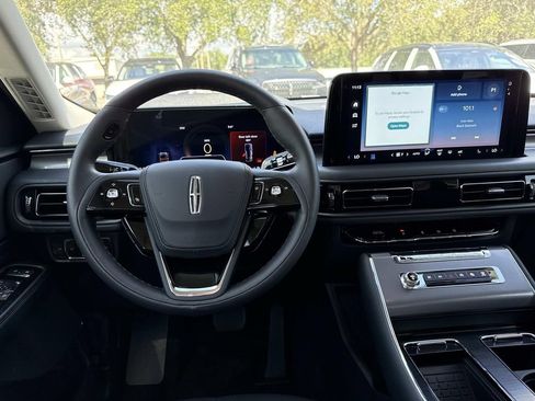 New 2026 Lincoln Aviator 2WD image 17