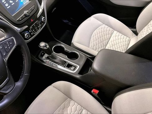 Used 2018 Chevrolet Equinox LT AWD/4WD image 18