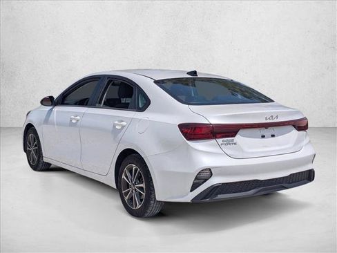 Used 2024 Kia Forte LXS w/ LXS Technology Package FWD image 5