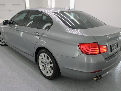 Used 2011 BMW 528i Sedan image 31