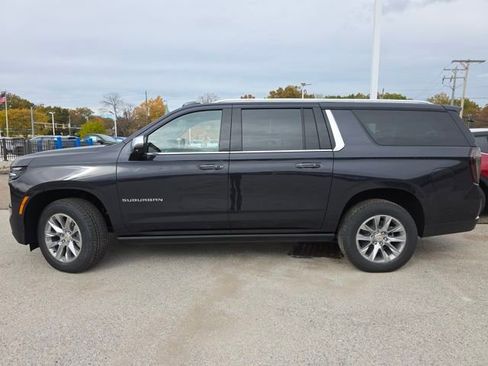 New 2026 Chevrolet Suburban Premier image 22