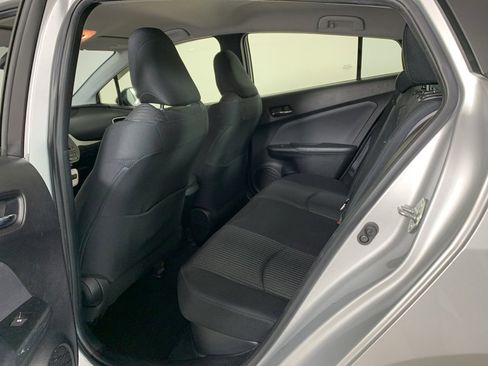 Used 2018 Toyota Prius Three image 30
