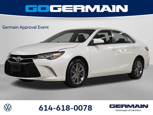 Used 2017 Toyota Camry SE image 1