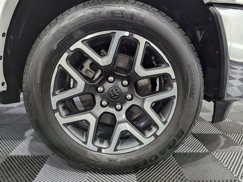 Used 2026 RAM 1500 Laramie AWD/4WD image 6
