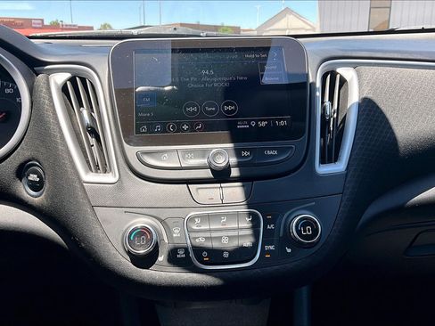 Used 2025 Chevrolet Malibu LT FWD image 15