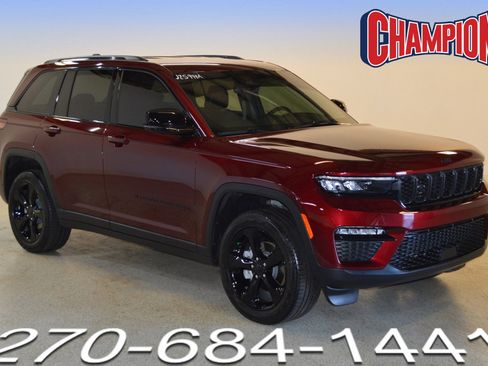 Used 2025 Jeep Grand Cherokee Limited w/ Black Appearance Package image 1