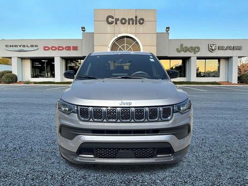 Used 2024 Jeep Compass Sport AWD/4WD image 8