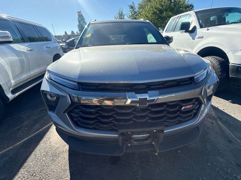 Used 2025 Chevrolet TrailBlazer RS w/ Convenience Package AWD/4WD image 2