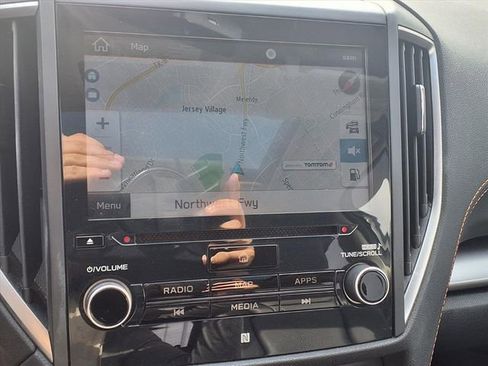 Used 2020 Subaru Crosstrek 2.0i Limited w/ Moonroof Package w/Navigation image 17