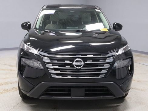 Certified 2025 Nissan Rogue SV image 5