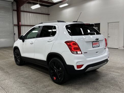 Used 2022 Chevrolet Trax LT w/ Redline Edition image 21