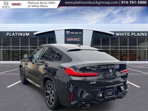 Used 2023 BMW X4 xDrive30i w/ M Sport Package image 5