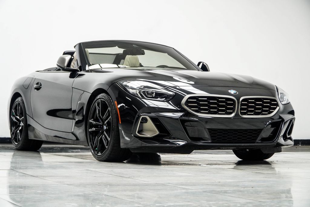 Used 2024 BMW Z4 M40i w/ Premium Package RWD image 5
