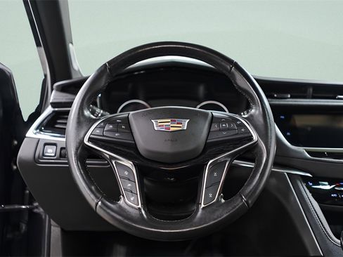 Used 2022 Cadillac XT5 Premium Luxury w/ LPO, Floor Liner Package image 10