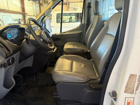Used 2017 Ford Transit 250 138 RWD image 10
