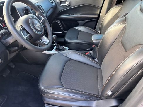 Used 2021 Jeep Compass Latitude image 10