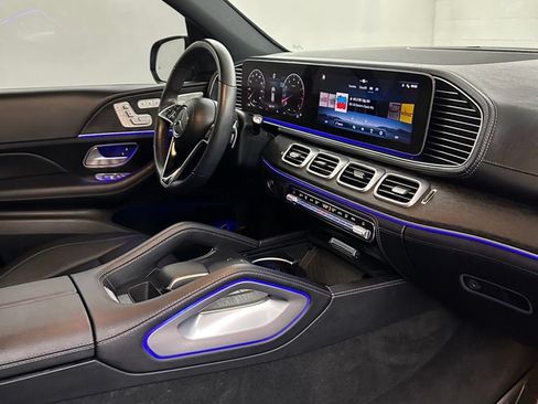 Used 2024 Mercedes-Benz GLE 450 4MATIC w/ AMG Line Exterior image 35