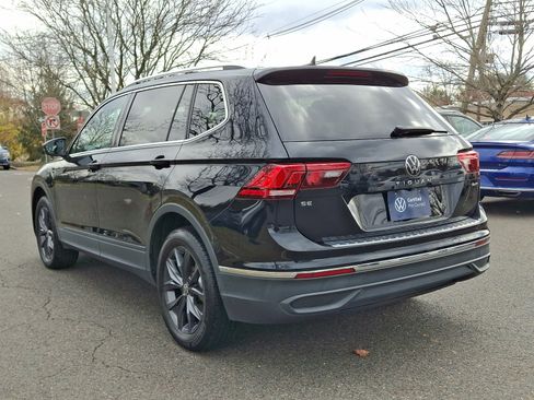 Certified 2022 Volkswagen Tiguan SE image 4