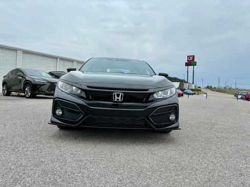 Used 2020 Honda Civic Sport image 2