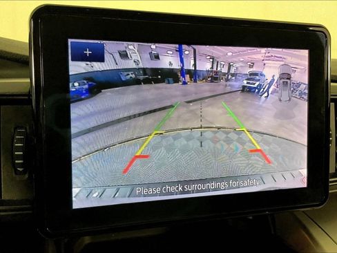 Used 2022 Ford Explorer XLT image 30