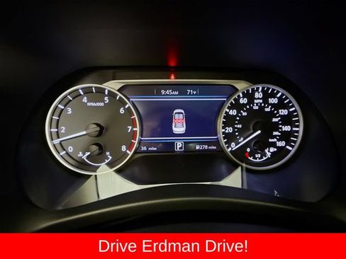 Used 2025 Nissan Sentra SR w/ Midnight Edition FWD image 16