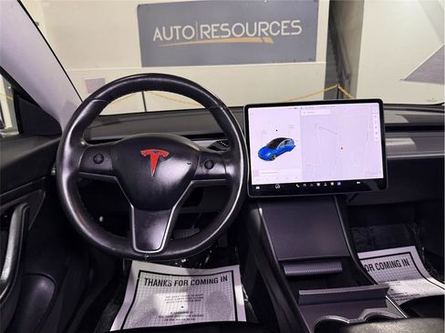 Used 2018 Tesla Model 3 Long Range image 18