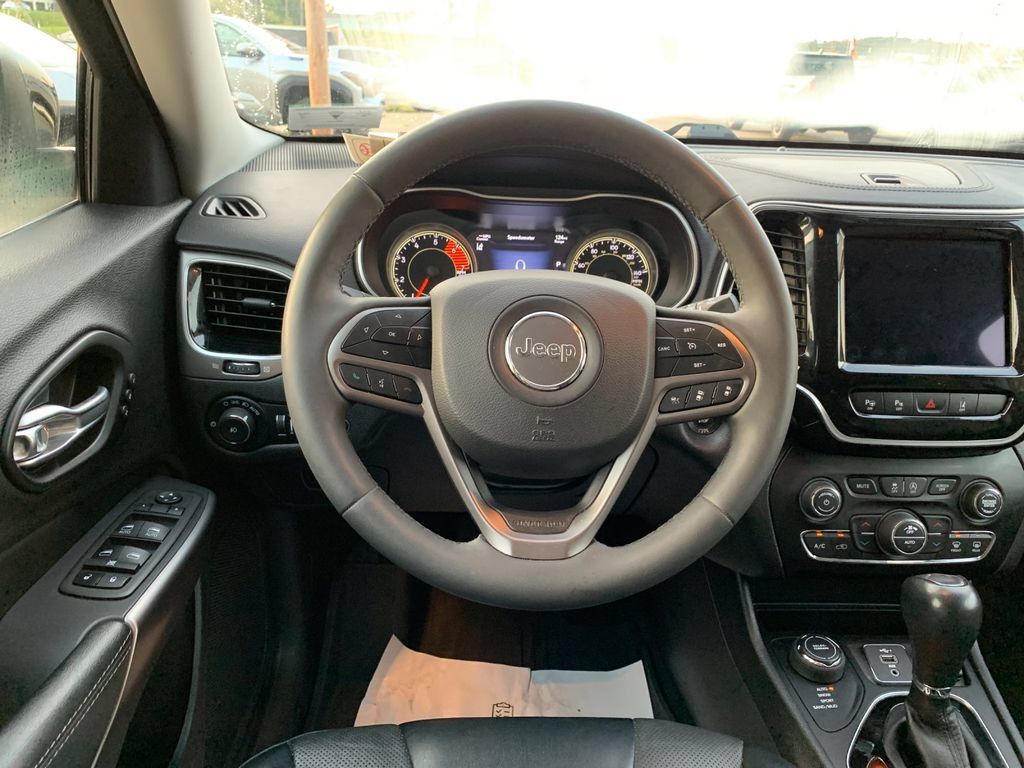 Used 2022 Jeep Cherokee Limited AWD/4WD image 17