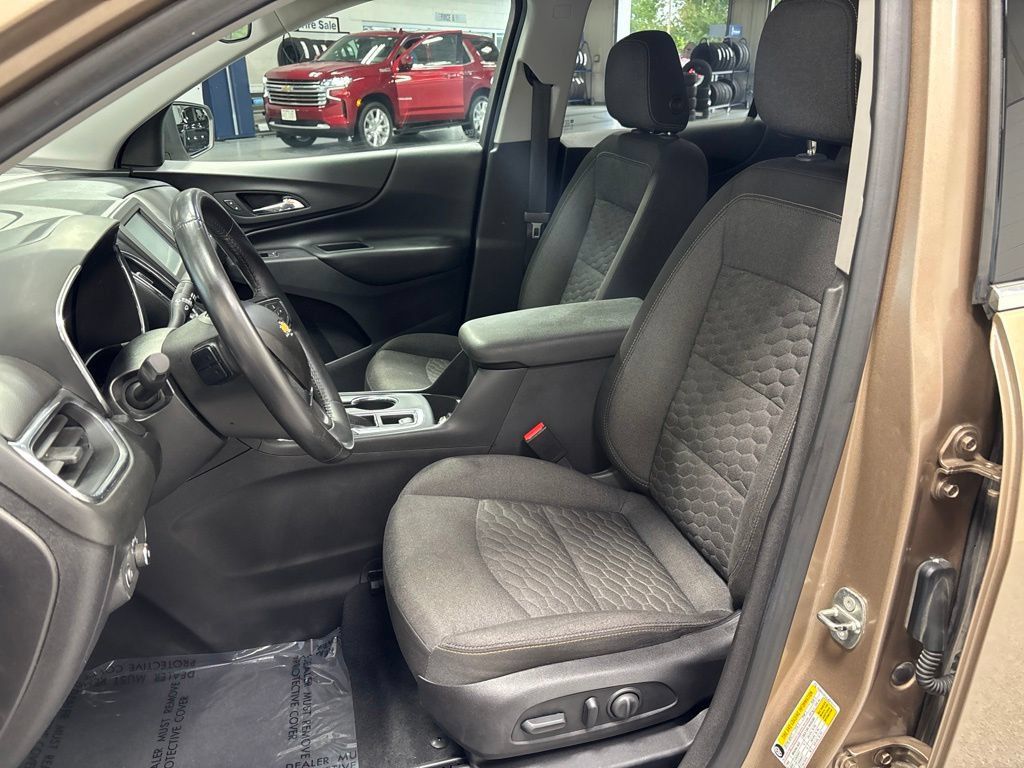 Used 2018 Chevrolet Equinox LT AWD/4WD image 9