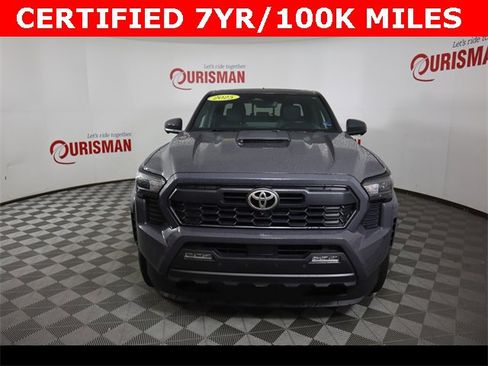 Used 2025 Toyota Tacoma TRD Sport w/ TRD Sport Premium Package image 11