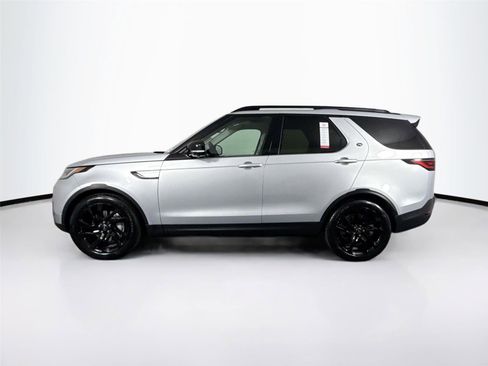 Used 2024 Land Rover Discovery S AWD/4WD image 14