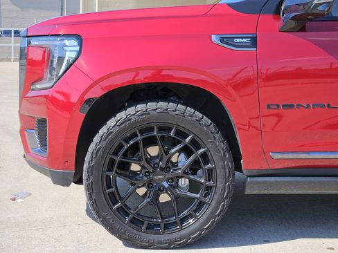 Used 2024 GMC Yukon XL Denali Ultimate image 10