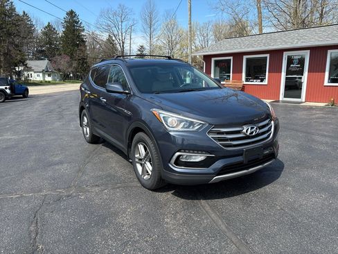 Used 2017 Hyundai Santa Fe Sport image 2