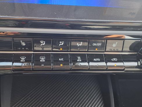 New 2027 Chevrolet Bolt LT w/ Comfort Package image 7