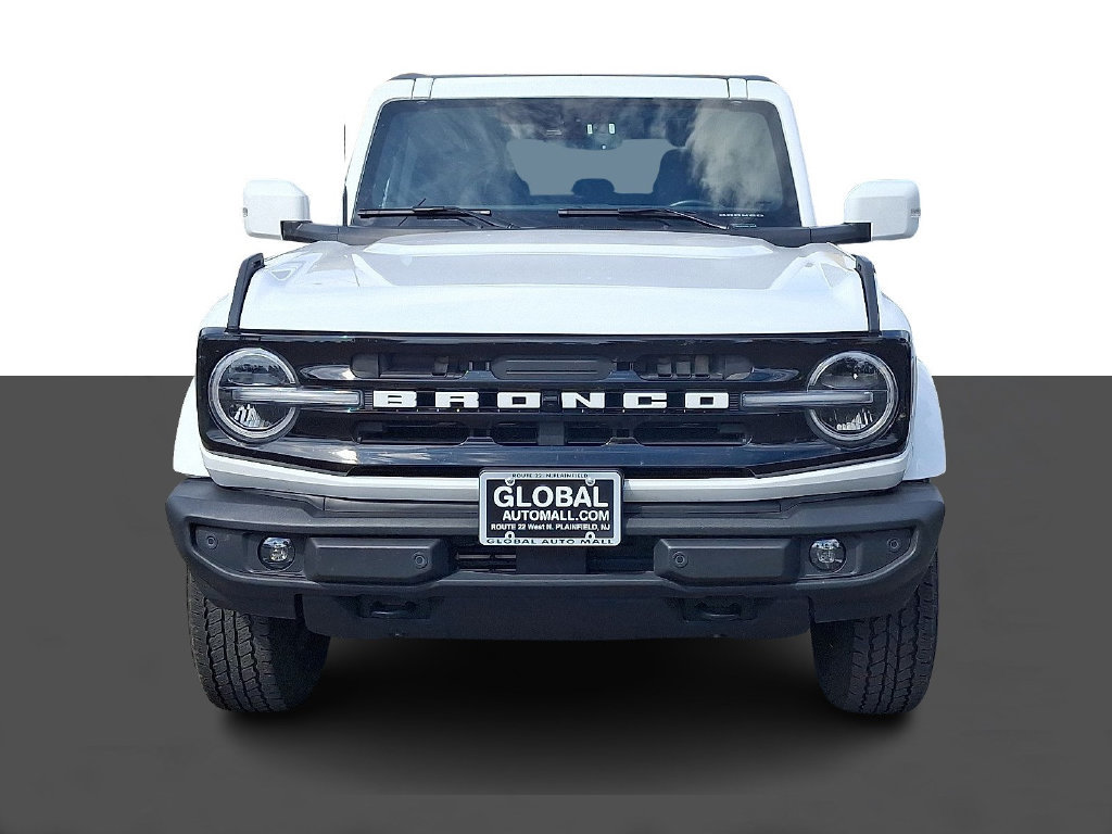 Used 2025 Ford Bronco Outer Banks AWD/4WD image 2