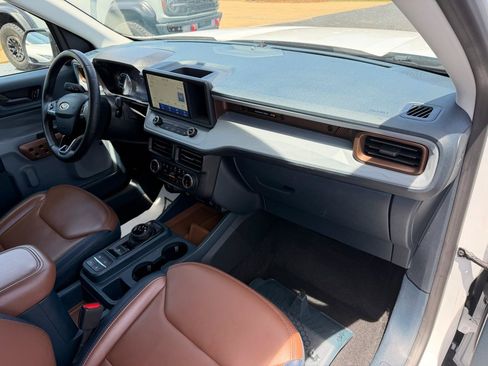 Used 2024 Ford Maverick Lariat AWD/4WD image 14
