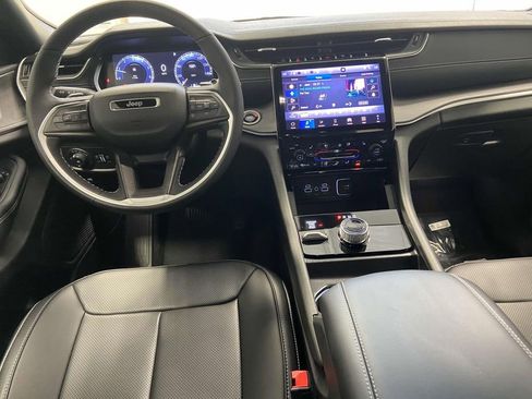 New 2025 Jeep Grand Cherokee Limited w/ Luxury Tech Group II image 12