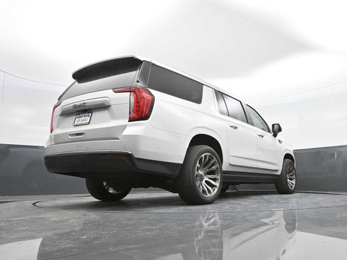 Used 2023 GMC Yukon XL Denali w/ Denali Reserve Package image 43