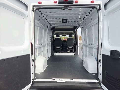 New 2026 RAM ProMaster 2500 w/ Convenience Group image 15