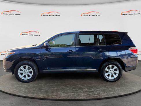 Used 2013 Toyota Highlander 4WD w/ Cold Weather Pkg image 7