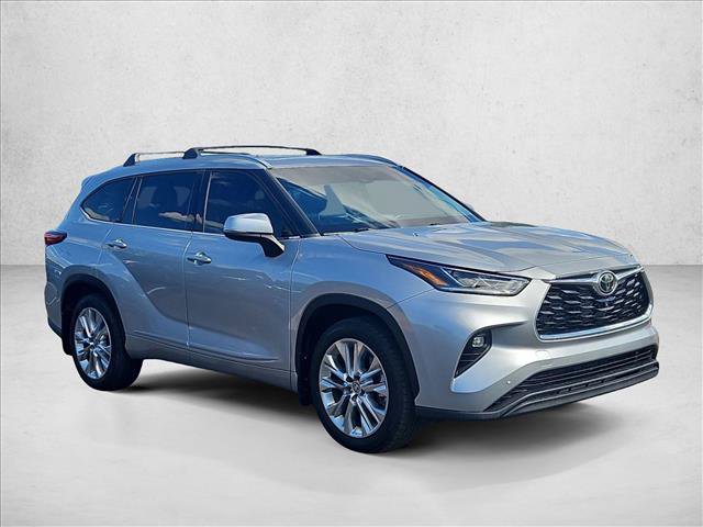 Used 2021 Toyota Highlander Limited AWD/4WD image 4