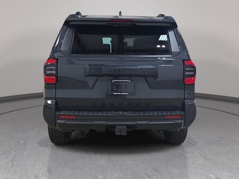 Used 2025 Toyota 4Runner SR5 AWD/4WD image 7