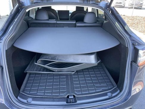 Used 2022 Tesla Model Y Long Range image 45