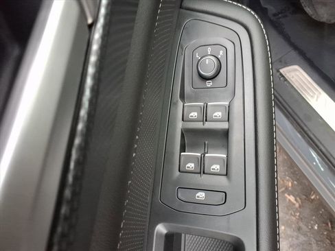 New 2026 Volkswagen Atlas Cross Sport SEL Premium R-Line AWD/4WD image 15