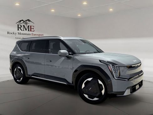 Used 2024 Kia EV9 Land AWD/4WD image 1