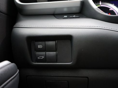 Used 2021 Toyota Highlander XLE image 32