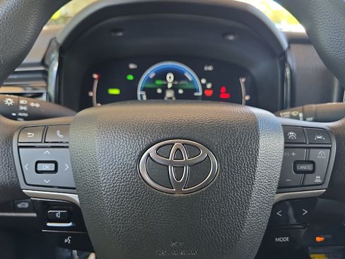 Certified 2025 Toyota Camry LE FWD image 22