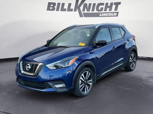 Used 2019 Nissan Kicks SR w/ SR Premium Package FWD image 1
