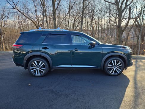 Used 2023 Nissan Pathfinder Platinum w/ Cargo Package image 2