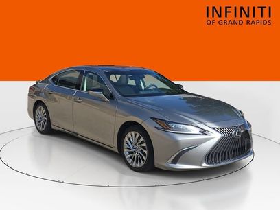 Used 2021 Lexus ES 350 w/ Accessory Package 2