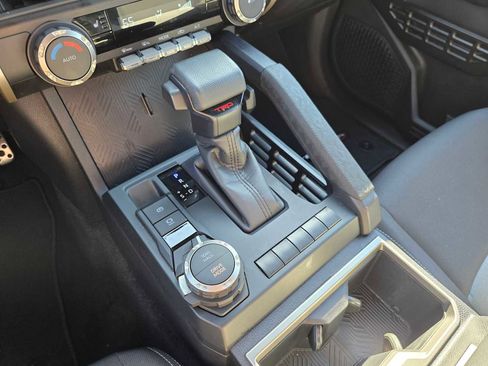 Used 2024 Toyota Tacoma TRD Sport AWD/4WD image 34